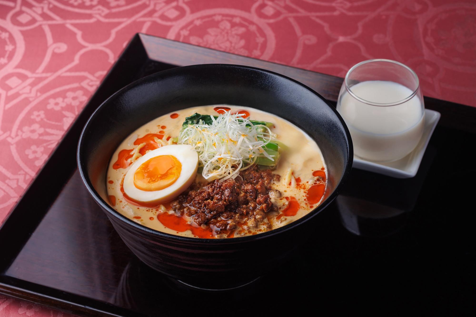 冷やし担々麺　￥1,700円（税込）