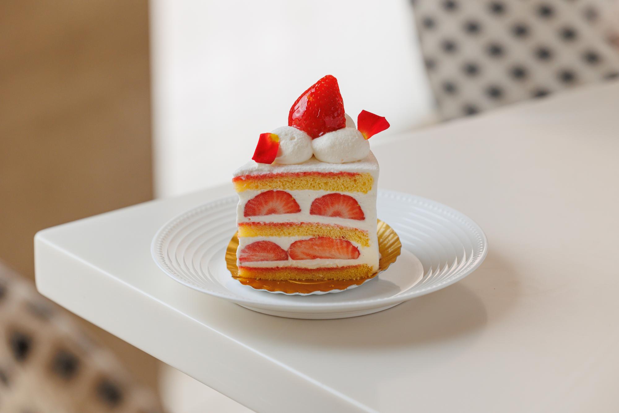 赤い宝石ショート